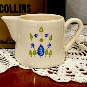 Vintage mcm creamer! Perfect crazing present 💚💙
